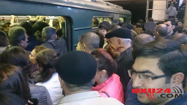 Bakı metrosu yenidən qarışdı: Sərnişin dolu qatar tuneldə qaldı