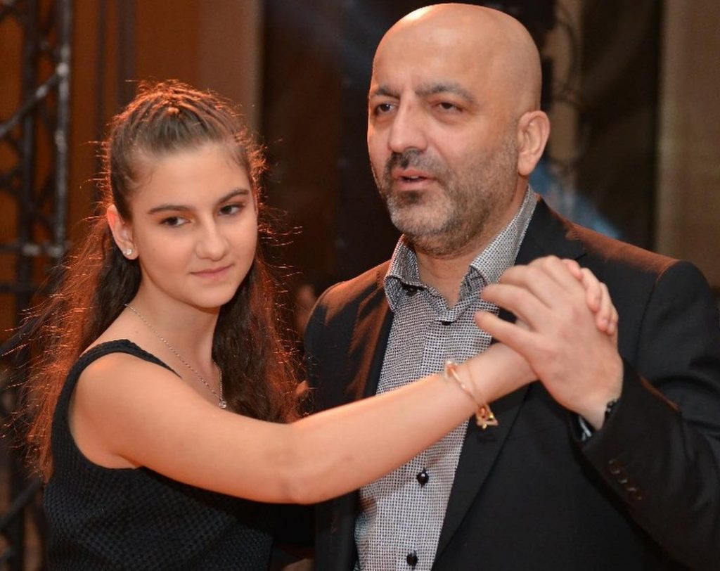 Mübariz Mənsimov Qızı Ilə Şəkillərini Paylaşdı: “Sən Sadəcə Qızım Deyil…”