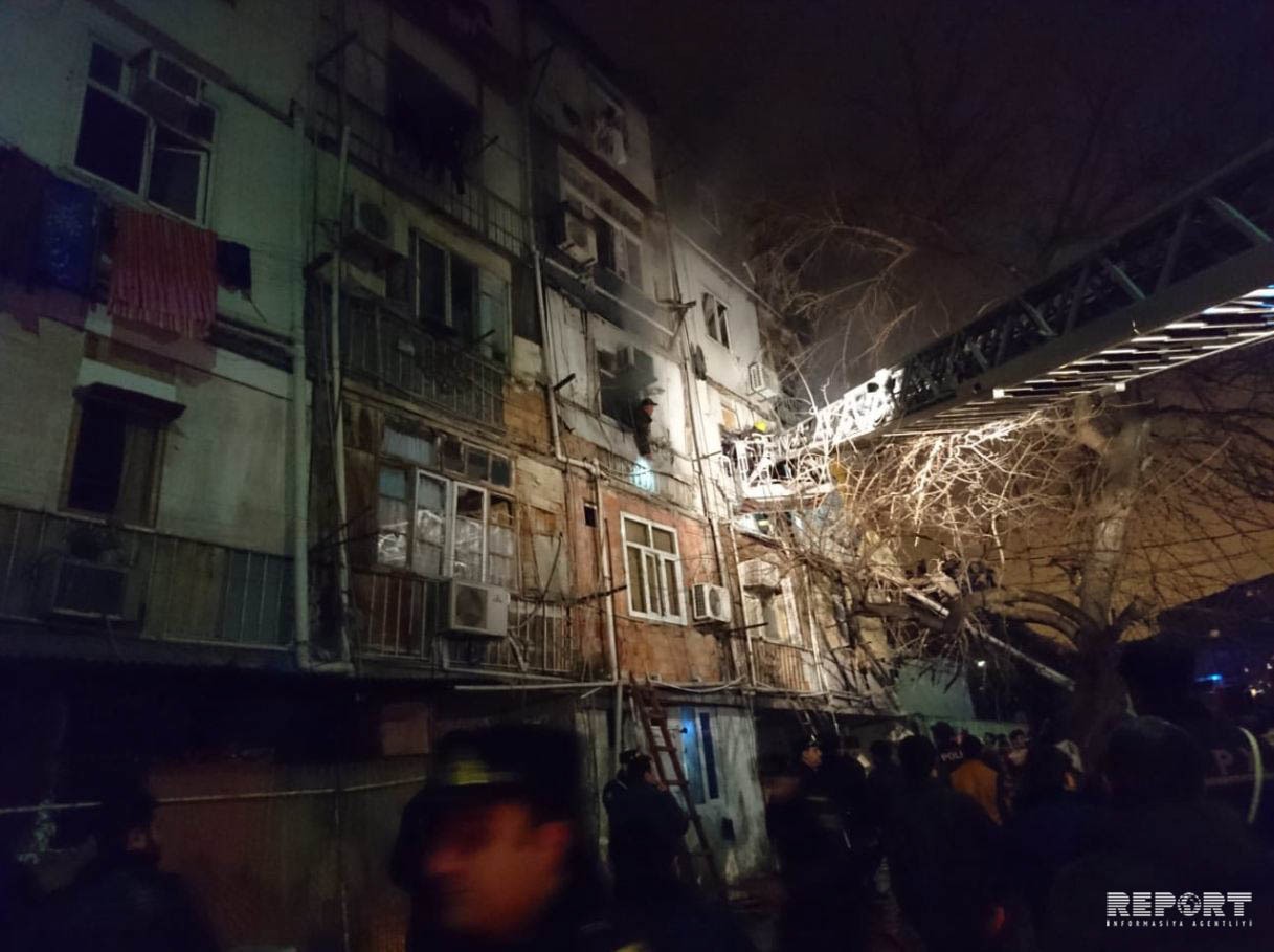 Səhiyyə Nazirliyi: Yanğın zamanı xəsarət alan 5 nəfərin vəziyyəti ağırdır