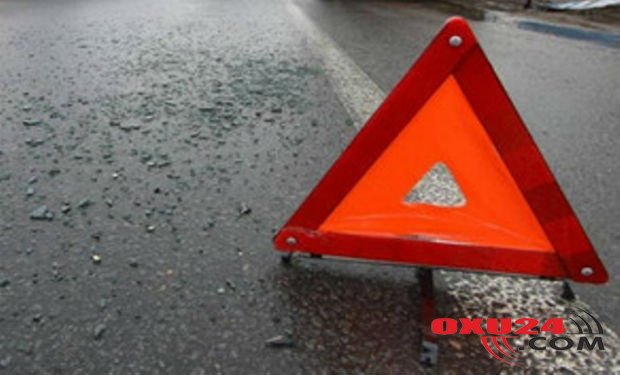 Yeyib-içdiyi evdə öncə qadını, sonra özünü bıçaqladı