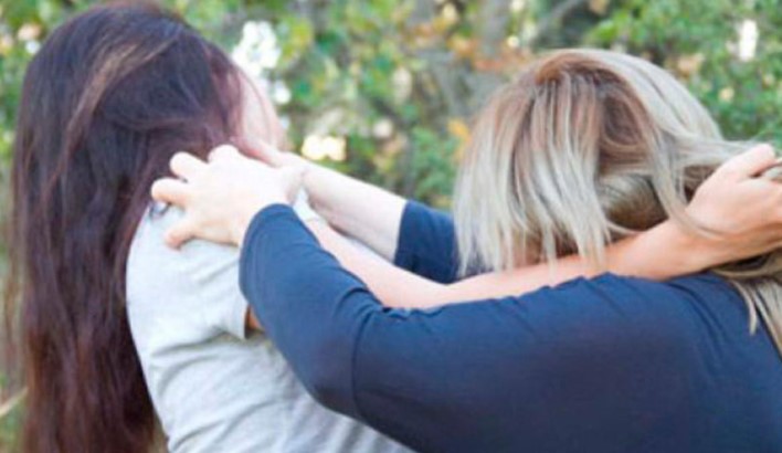 Tərtərdə ŞOK olay: Məktəb direktoru qızı ilə birləşib qadın müəlliməni döydü