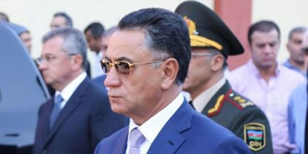 Ramil Usubov rəisi işdən çıxardı