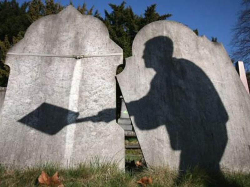 Bakıda TÜKÜRPƏDİCİ OLAY - 11 yaşlı şagirdi qəbiristanlıqda... - FOTO