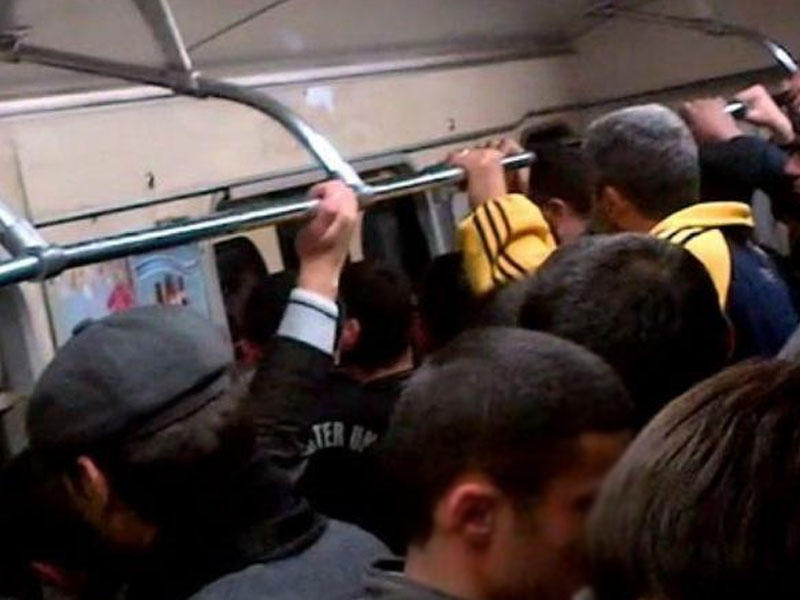 Bakı metrosunda oğlan qıza TƏCAVÜZ ETDİ - Qızın ürəyi getdi