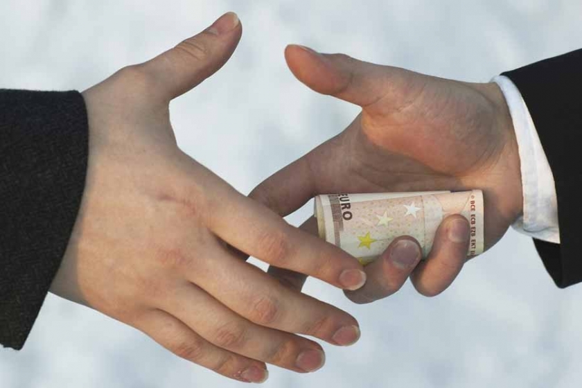 Bakıda şok!\\\"Təndir\\\" restoranında vətəndaşlara viza satan ölkə hansıdır?