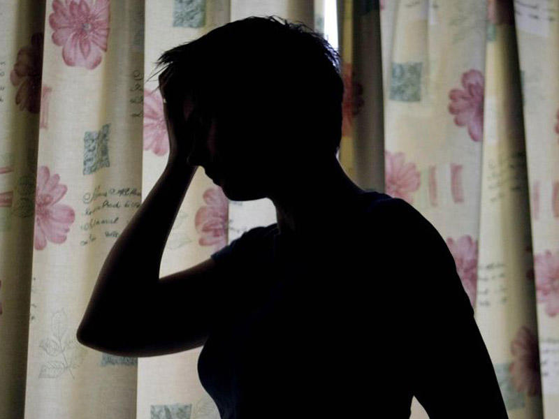 \\\"Ərim gecə 4-də məni lüt soyundurub küçəyə atdı\\\" -Azərbaycanda biabırçılıq