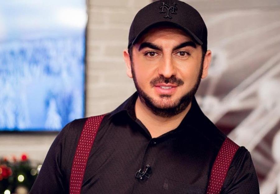 Tolik keçiddə \\\"pop-corn\\\" satan uşağı qovan deputata: \\\"Ayıb olsun sənə!\\\"