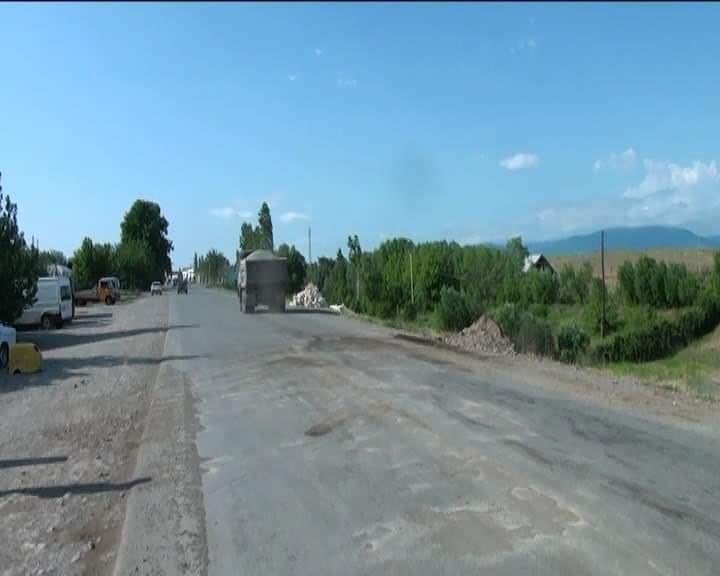 Icra başçısının sürücüsü qəzada öldü