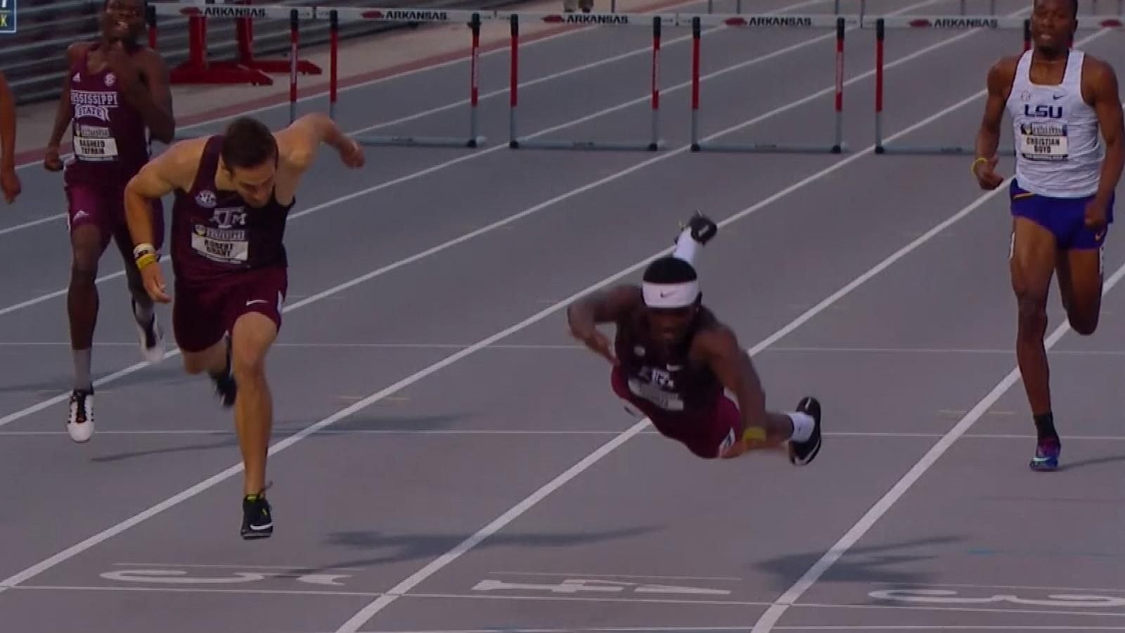 İdmanda şok görüntü!Atlet xətti keçərkən görün nə etdi