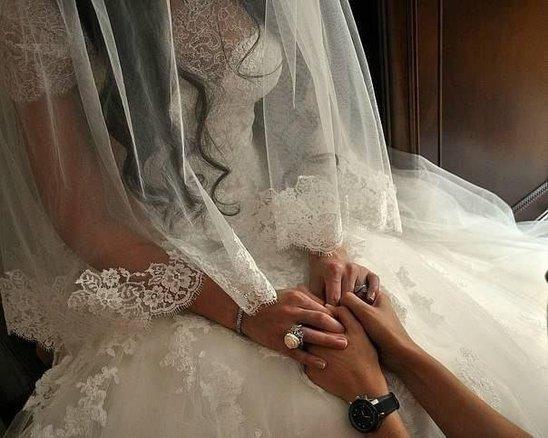 Azərbaycanda maraqlı görüntü: Oğlan evini gözləyən gəlin yatıb qaldı