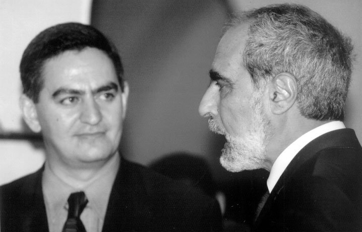 Əbülfəz  Elçibəylə  bağlı   sensasiya:Gizli  bağın  yerini  jurnalistlərə   kim  deyibmiş?