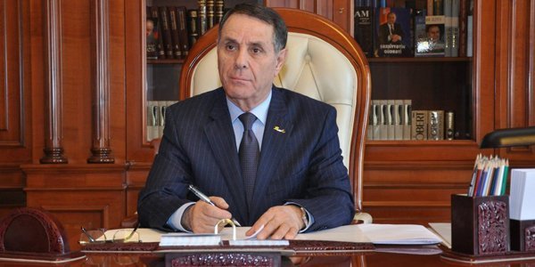 Novruz Məmmədov təhsil nazirini bu vəzifəsindən azad etdi