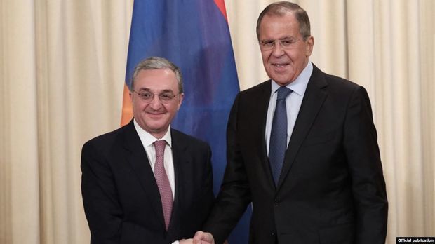 Erməni nazirə Rusiyadan zəng gəldi,qorxudan ürəyi getdi