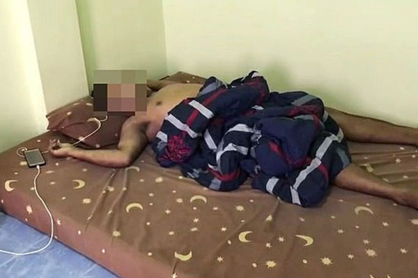 Telefonuna enerji yığan kişini “tok vurdu”