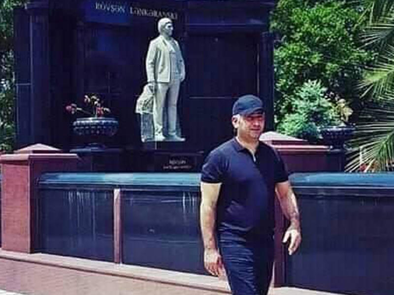 Fotodakı şəxsin kimliyi bilindi - Rövşən Lənkəranski deyil - FOTOFAKT