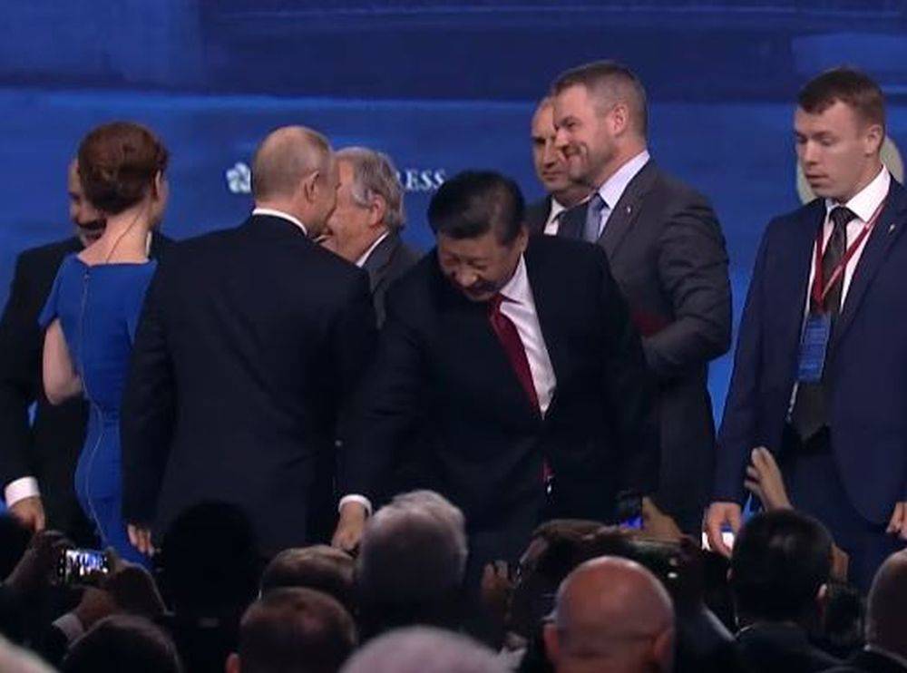 Putinin mühafizəçiləri prezidenti belə xilas etdi