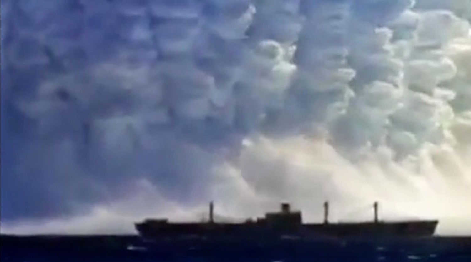 Взрыв произошел на танкере в порту Махачкалы