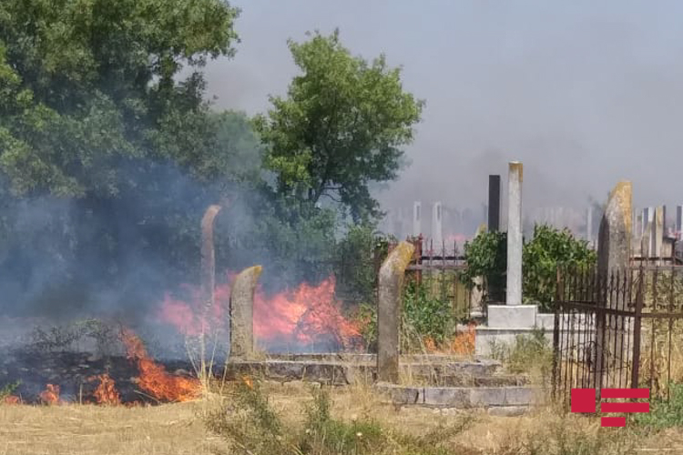 Ermənilər Ağdamı yandırdı: yanğın təmas xəttinə çatdı
