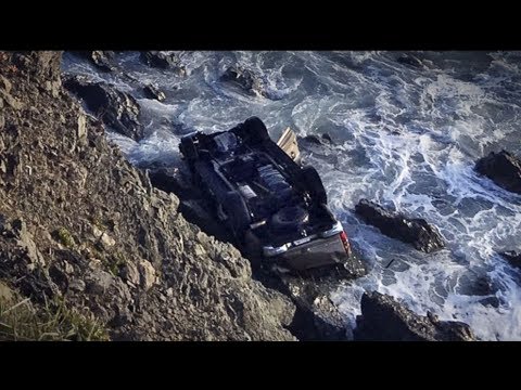 \\\"Sahil\\\" qəsəbəsində dəhşət: Qız avtomobil qarışıq özünü təpədən atdı