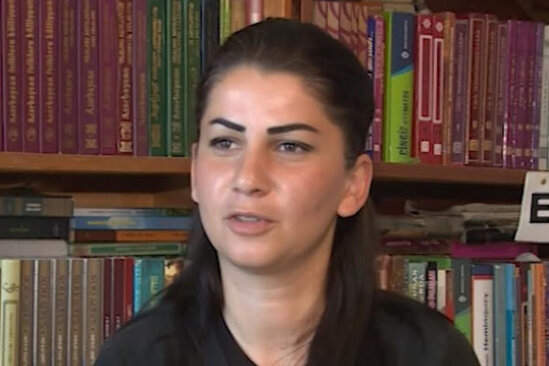 Azərbaycanda qadından ŞOK  cinayət!  Maskalı  kişilərlə  birlikdə   bibisinin  evinə  girib...