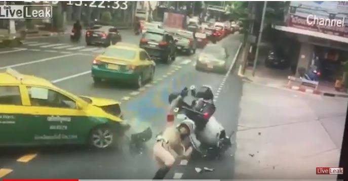 Dəhşətli görüntü: Generalı mühafizə edən polis belə öldürüldü