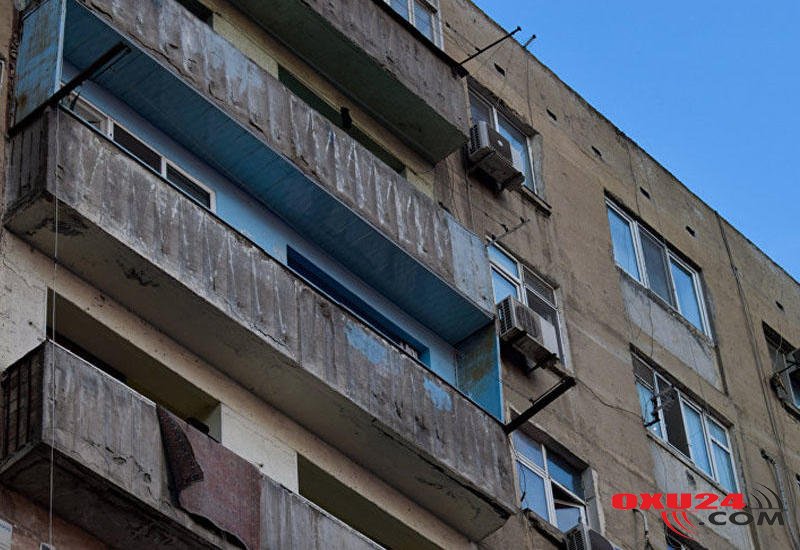 Azyaşlı 9-cu mərtəbədən yıxılaraq öldü