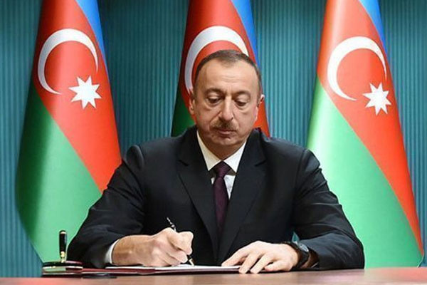 Prezident ona general rütbəsi verdi