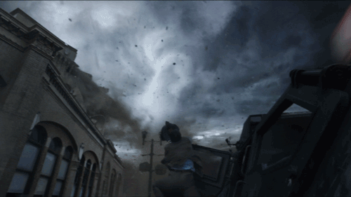 Qorxunc görüntü: Tornado şəhəri darmadağın etdi