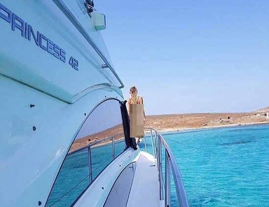 Azərbaycanda növbəti biabırçılıq: Yaxtada lüt videosu yayılan qızlar kişilərlə...