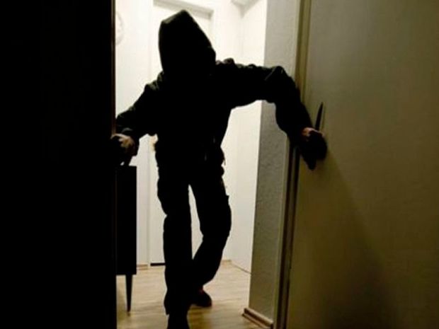 Nəvə nənəsindən oğurluq etdi - Polisə düşdü