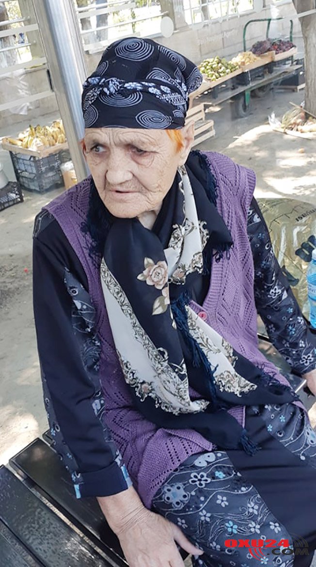 Yaşlı qadını xəstəxanadan çıxarıb küçəyə atdılar – Foto