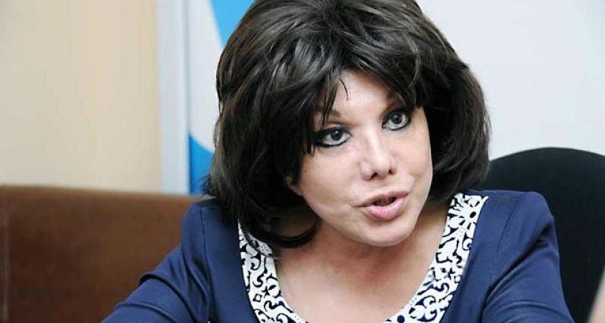 Flora Kərimovadan şok sözlər: Sidik çox dərdin dərmanıdı, ailənin sidiyini yığıb içməlisiniz