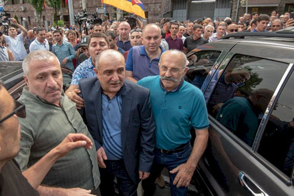 Qarabağ ətrafında nə baş verir? - Ziddiyyətlər artır