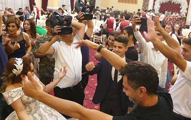 Bakıda möhtəşəm toy... - Zakir Həsənov onlara qiymətli hədiyyə göndərdi (FOTO)