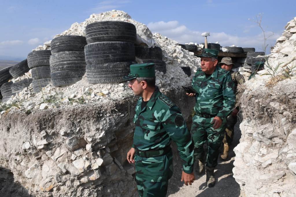 Azərbaycanın Qərb sərhəddinə silahlı hücum,yaralımız var