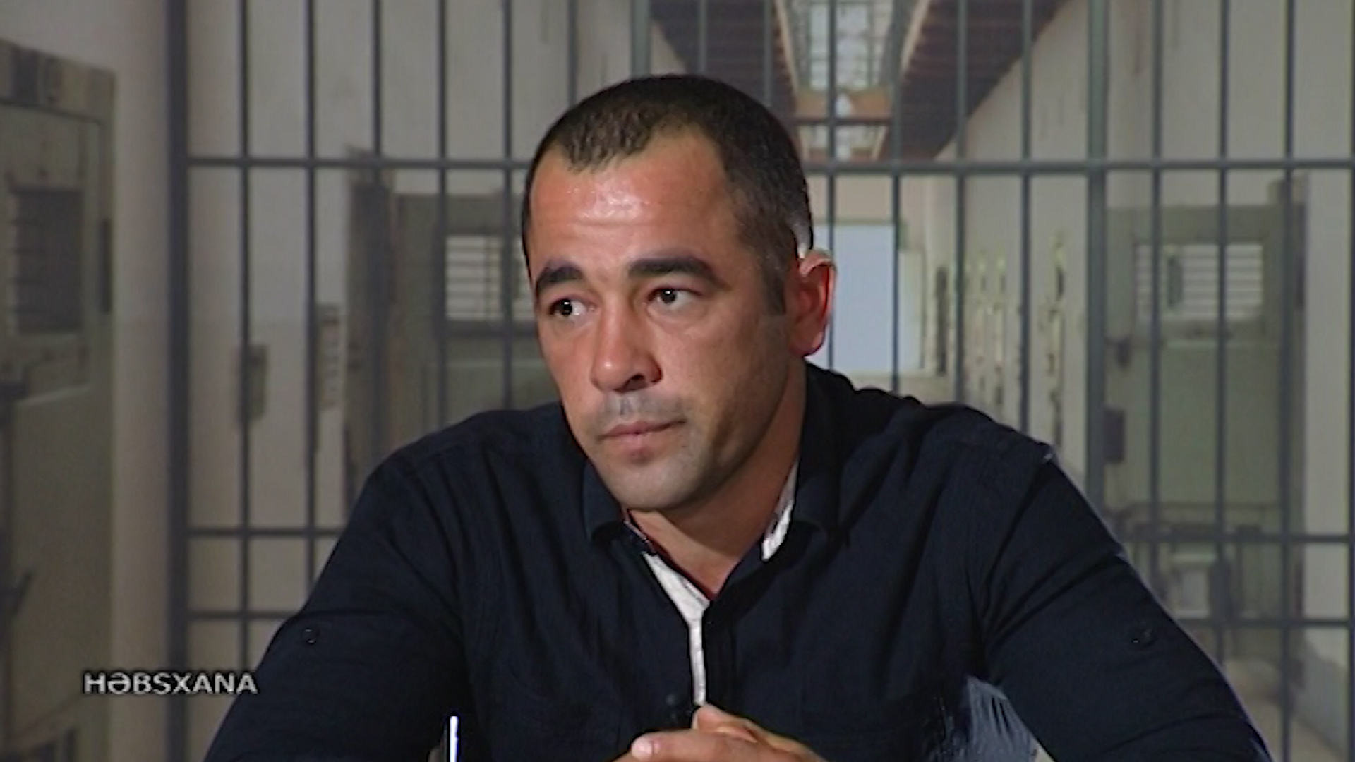 “Fikirləşdik, ağ günə çıxarıq” – İlk cinayətini 15 yaşında törədən məhkum