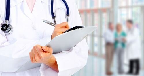 Bakıda DƏHŞƏTLİ OLAY: 32 yaşlı həkim məktub yazıb özünü xəstəxanada öldürdü - \\\"Günahkar odur, özümü bağışlaya bilmirəm...\\\"