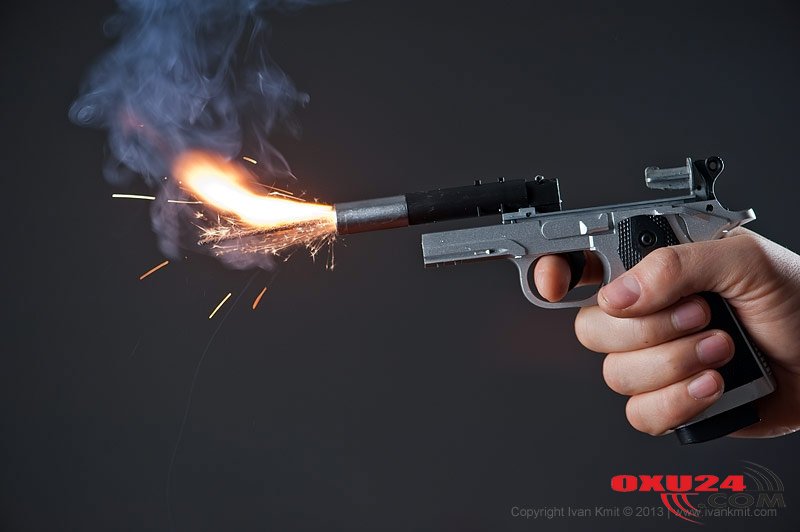 Azərbaycanda polis həmkarını güllələdi