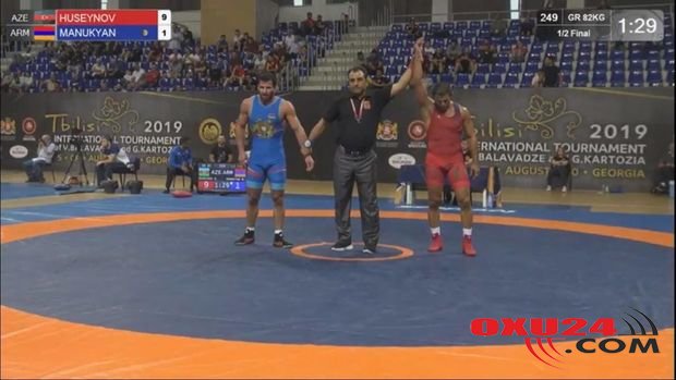 Güləşçimiz erməni dünya çempionuna qalib gəlib, finala çıxdı