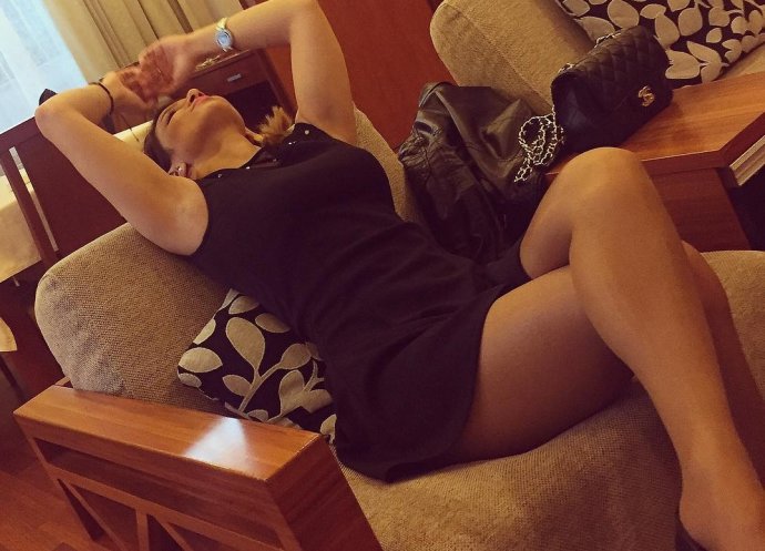 Azərbaycanlı müğənninin oteldə erotik videosu yayıldı