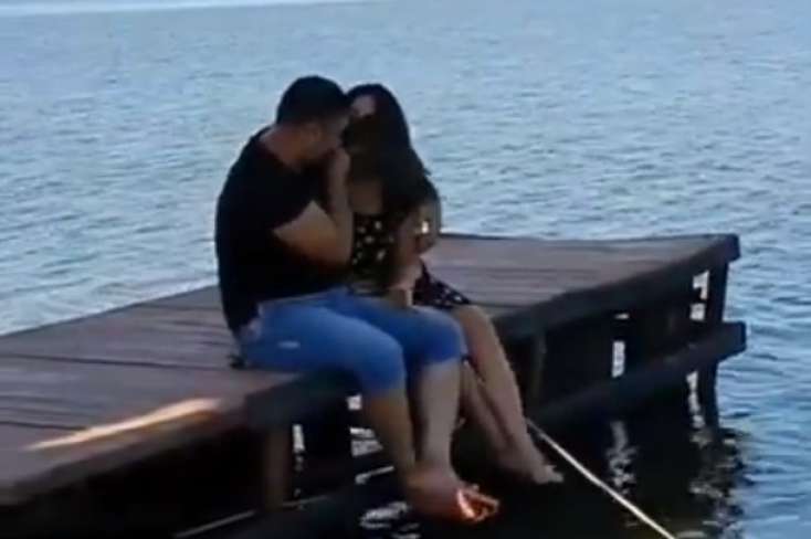 Azərbaycanda bu video olay yaratdı: Qızla oğlan gölün kənarında...