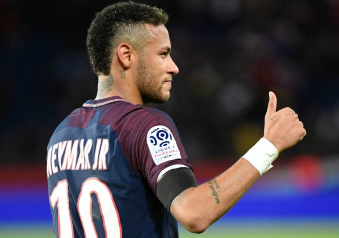Azərbaycanda ekspert oğlunun adını Neymar qoydu - FOTO