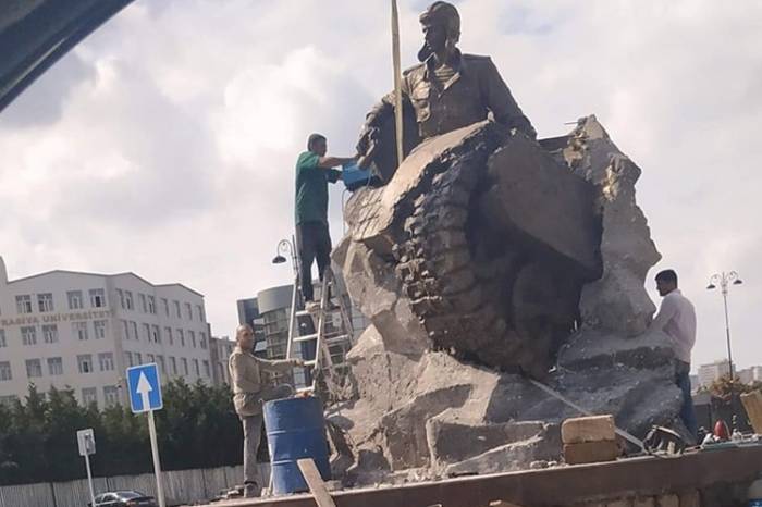 Bakıda Milli Qəhrəman Albert Aqarunovun heykəli ucaldılır – FOTO
