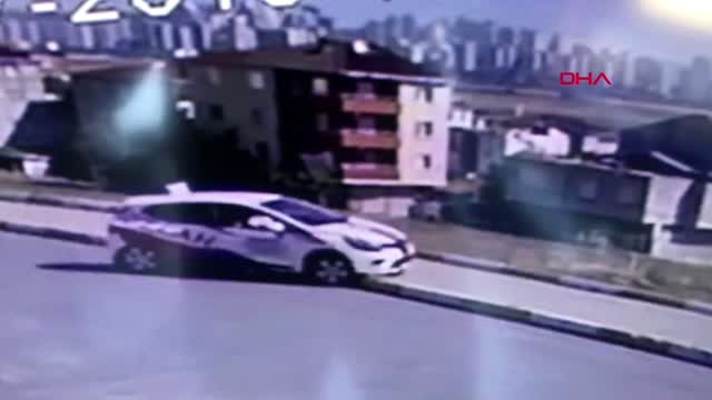 Dəhşətli qəza: Sürücü hündürlükdən düşdü