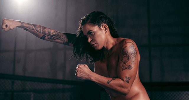 Qadın UFC döyüşçüsü çılpaq məşq etdi - VİDEO