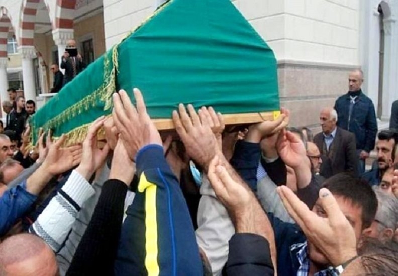 Yüksək balla universitetə daxil olan tələbənin beyninə qan sızdı - FOTO