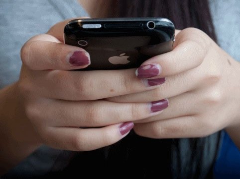 Telefonun bəxş etdiyi xəstəliklər – Alimlər həyəcan təbili çalır