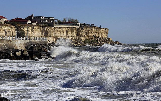 SON DƏQİQƏ!Xəzərdə təhlükə var,fırtına sahilə çatır