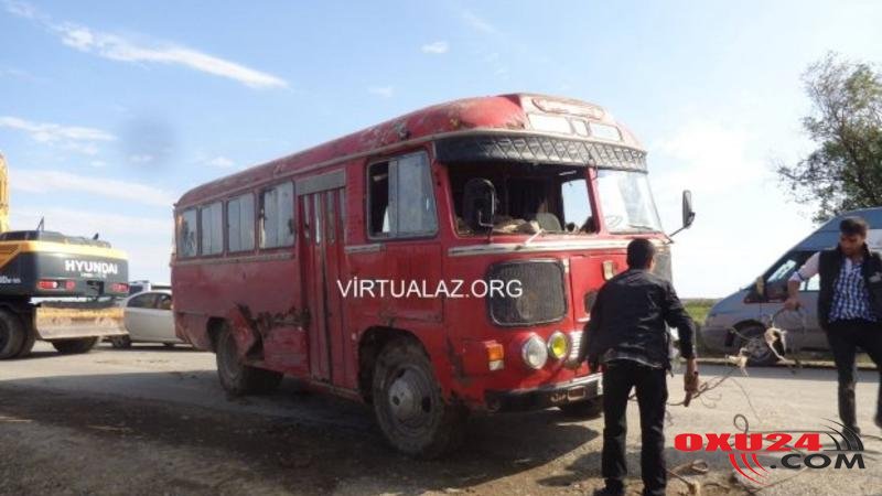 Azərbaycanda fəhlələri daşıyan avtobus aşdı — FOTO