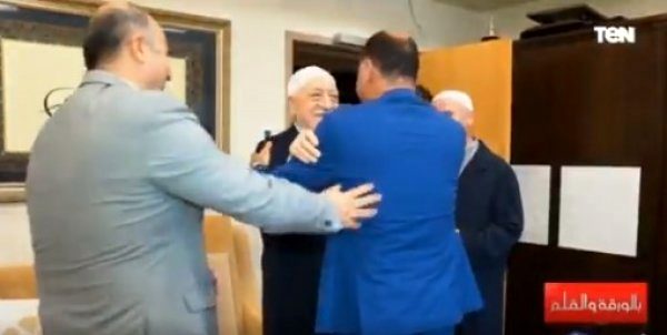 Daha bir televiizya Fətullah Gülənin evindən reportaj hazırladı